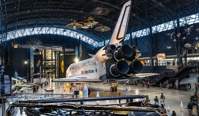 NASA mürettebatlı Artemis 2 için tarih verdi