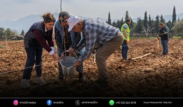 Büyükşehir çiftçinin bahçesini yeniden yeşertti