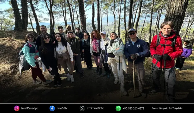 Efes-Mimas Yolu’nda gençlerle bahar yürüyüşü