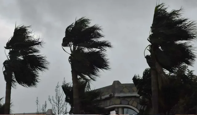 Güney Ege’de sert rüzgar uyarısı