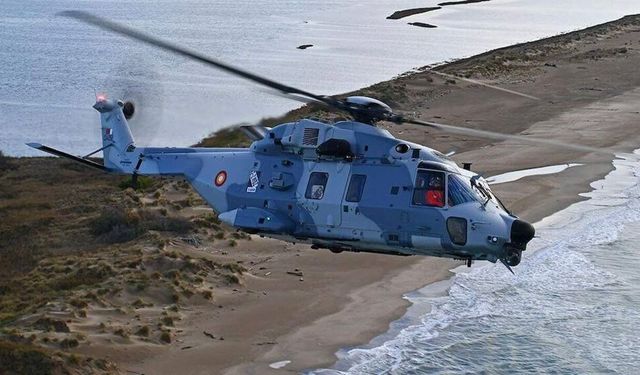 Katar’da askeri helikopter düştü