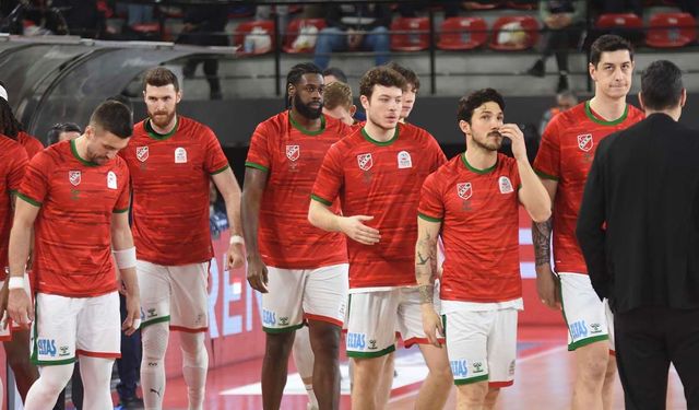 Karşıyaka evinde Türk Telekom'a mağlup oldu