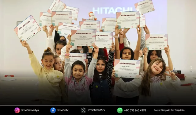 İzmir’de minik yazarlar sahnede