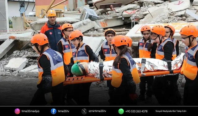 İzmir'de 'afeti' çocuklar yönetti