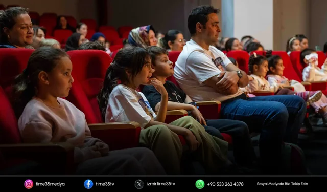 Bornova’da çocuk tiyatrosuna yoğun ilgi