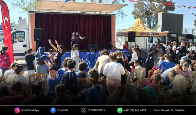 23 Nisan coşkusu gezici sahne ile ilçelere taşındı