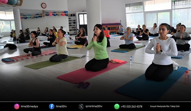 Bornova’da kadınlara yoga derslerine yoğun ilgi
