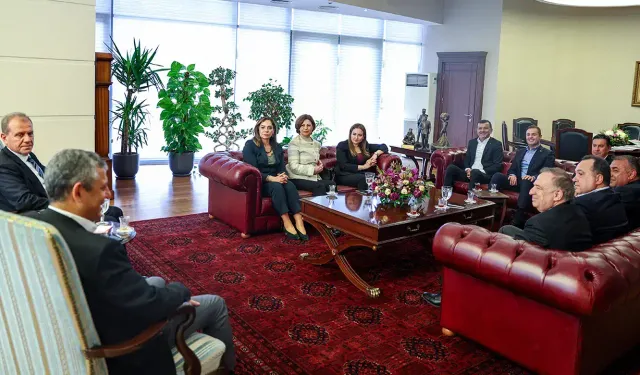 CHP’li büyükşehir belediye başkanları toplandı
