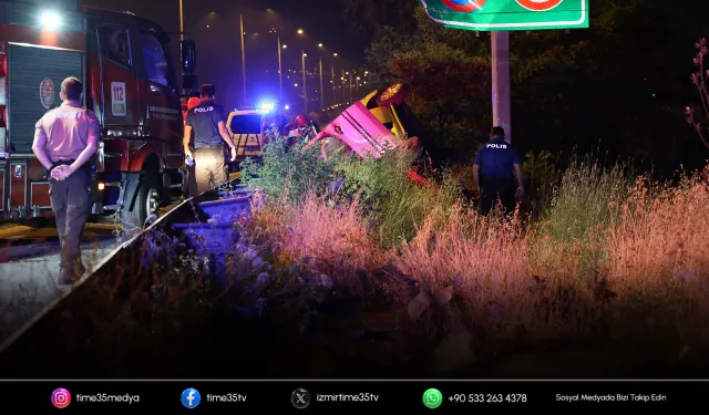 İzmir-Çeşme Otoyolu’nda feci kaza: 2 ölü