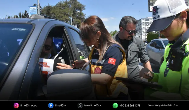 İzmir'de 'fermuar sistemi' farkındalık etkinliği