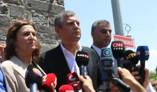 Özgür Özel: Binaları geride bıraktık, yürüyoruz