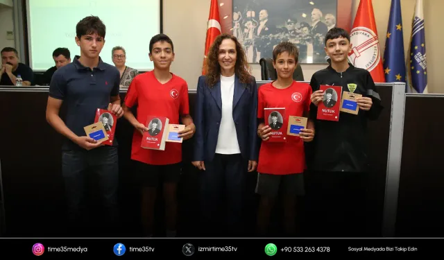 Başkan Ünsal’dan Karşıyaka’nın altın çocuklarına ödül