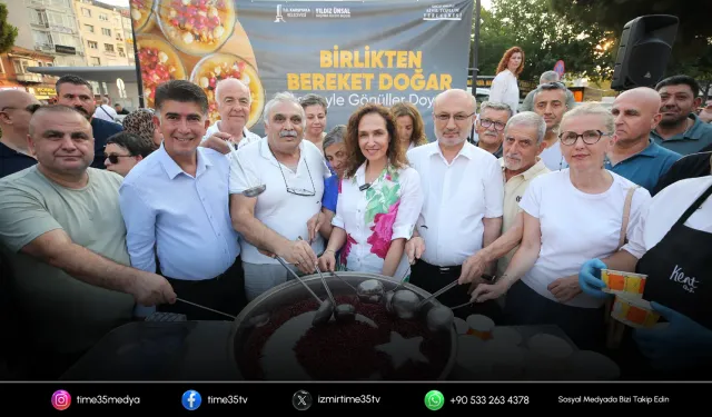 Yüzlerce Karşıyakalı aşurenin bereketini paylaştı
