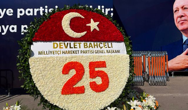Bahçeli'den AK Parti'nin 25'inci yılına özel çelenk