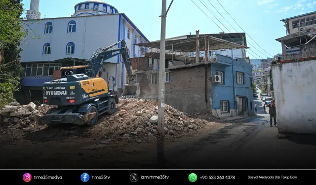 Bornova'da hem trafik hem altyapı sorunu çözülüyor