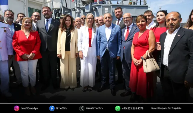 “Karşıyaka Gemisi”nde Zafer Bayramı coşkusu!