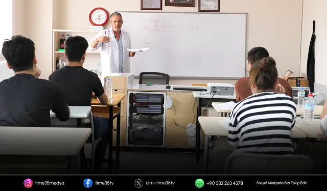 Bayraklı’da mezun öğrencilere YKS desteği