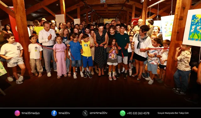 Efes Selçuk’ta çocukların barış hayalleri tuvale yansıdı
