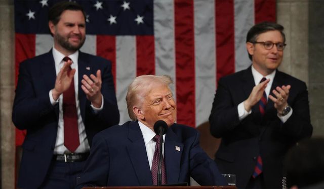 Trump: Irak'tan onurlu ve saygın bir şekilde ayrıldık