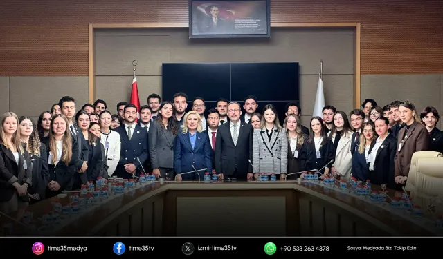 Şebnem Bursalı ve Kasapoğlu, 42 öğrenciyi Meclis’te ağırladı