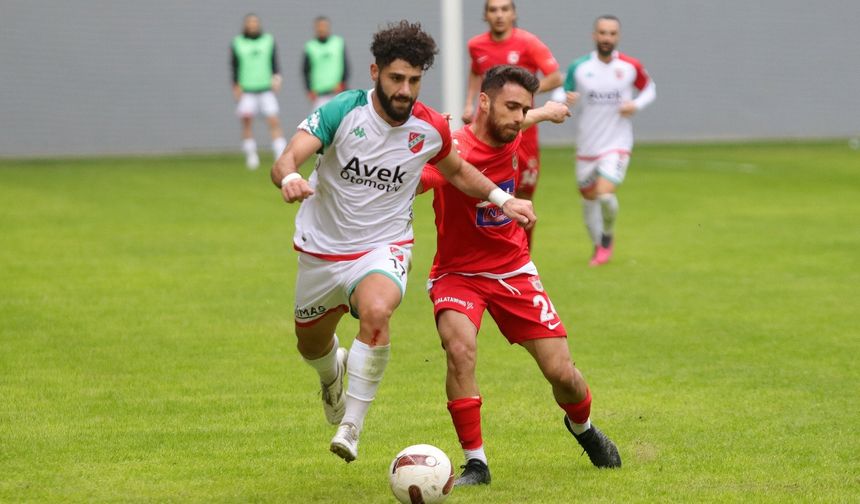 Karşıyakalı Enes Nalbantoğlu, gol sayısında çift haneye ulaştı