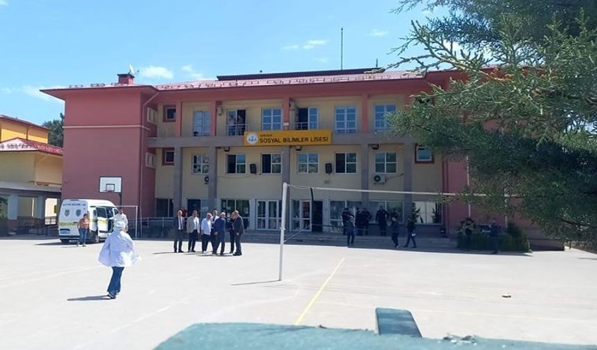 Giresun'da lisede silahlı saldırı: 2 kişi hayatını kaybetti