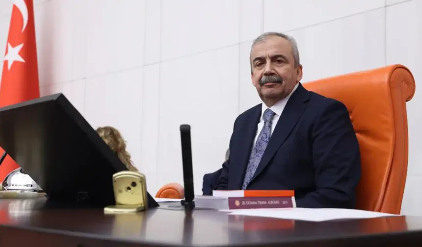 Sırrı Süreyya Önder hayatını kaybetti