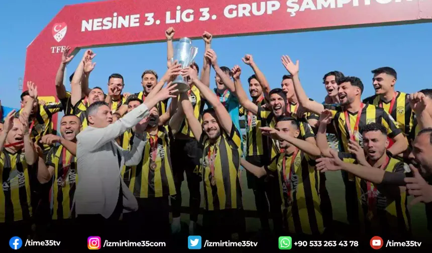 Yenilgisiz şampiyon Aliağa FK, kupayı kaldırdı
