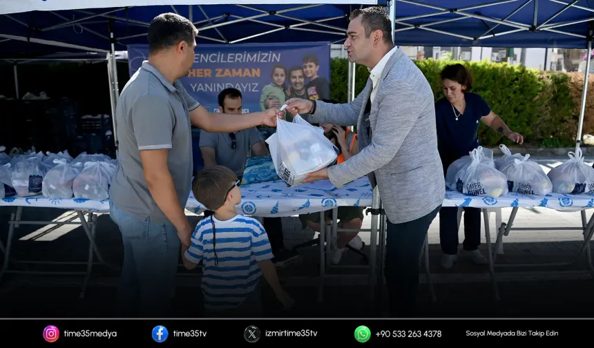 Kuşadası Belediyesi’nden öğrencilere beslenme çantası desteği