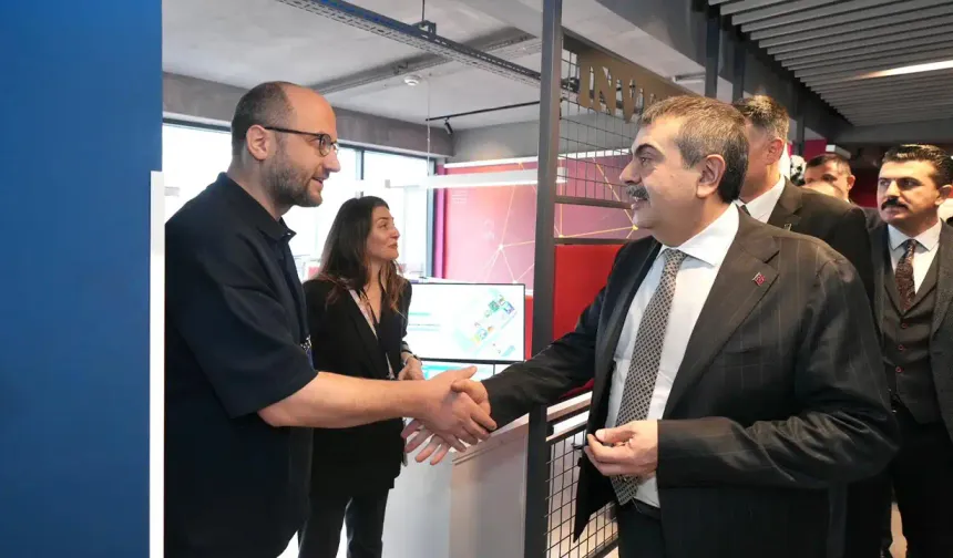 Bakan Tekin, genç girişimcilerle buluştu