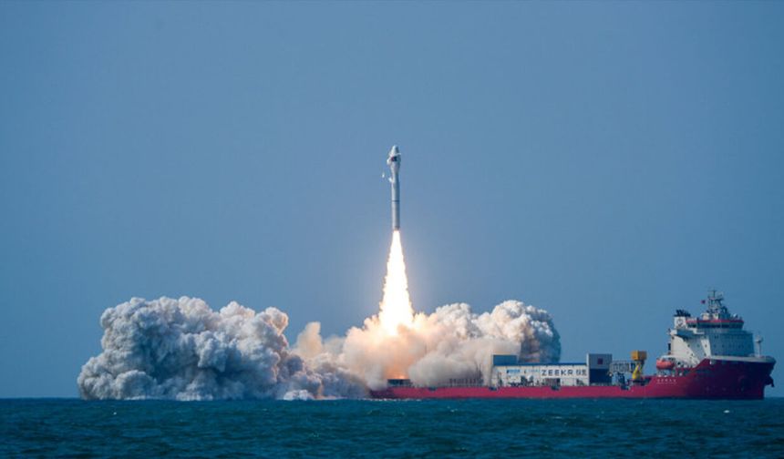 Çin, Pakistan’a ait bir uyduyu uzaya gönderdi