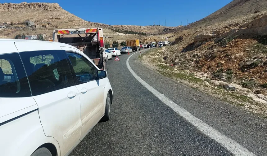 Mardin’de zırhlı polis aracı devrildi: 3 yaralı