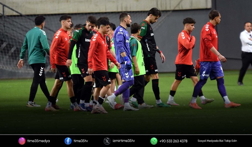 Karşıyaka evinde yıkıldı, play-offa veda etti