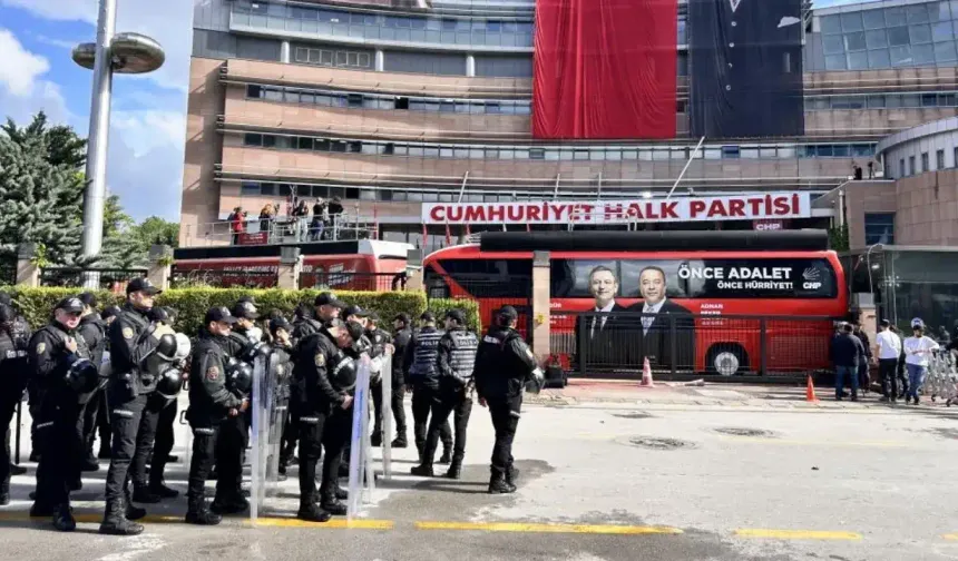 CHP’de isyan büyüyor: 4 vekilden ortak çıkış