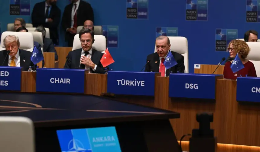 Erdoğan'dan NATO Zirvesi'nde savunma mesajı