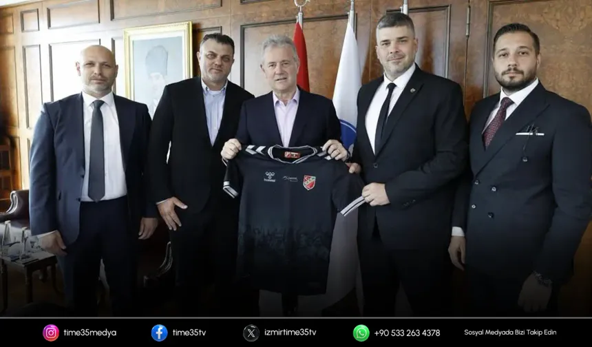 Karşıyaka futbolda yoğun mesaide