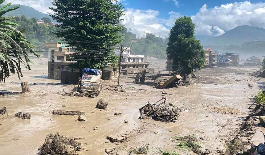Nepal’de sel felaketi: 95 kişi hayatını kaybetti