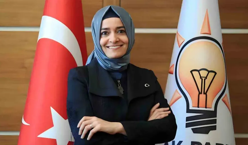Fatma Betül Sayan Kaya AK Parti'den istifa etti