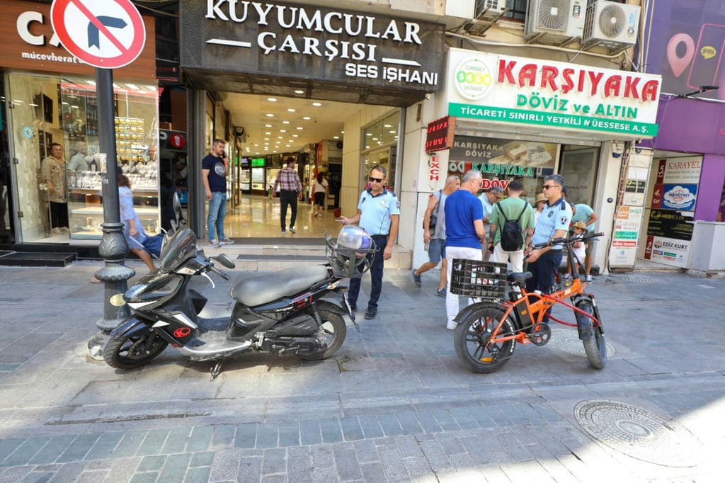 Karşıyaka’da Kural Tanımayan Sürücülere Sıkı Denetim 6