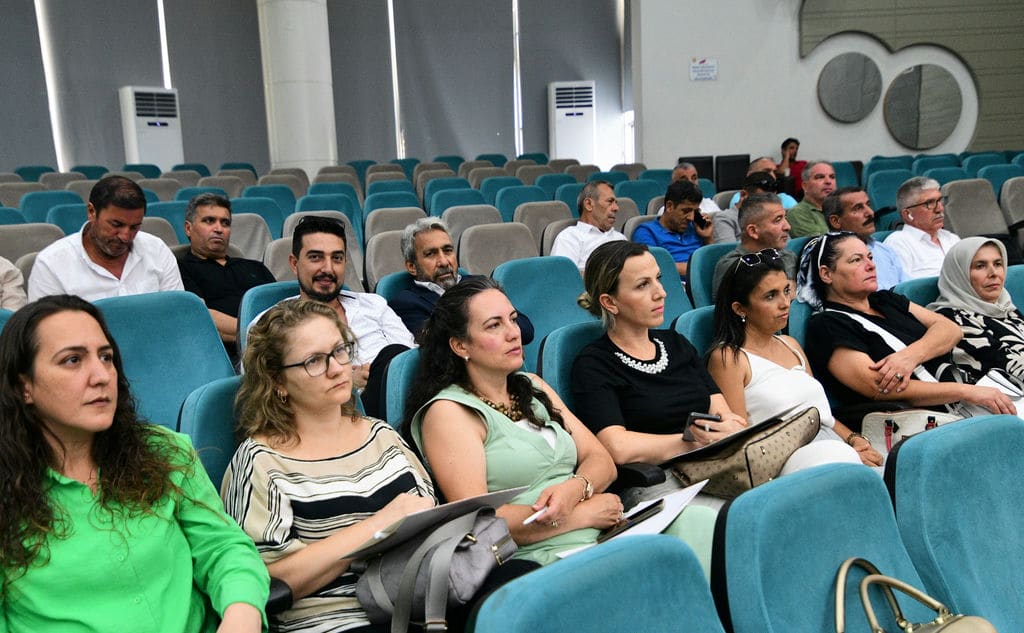 Bornova’da Muhtarlara Kent Konseyi Semineri-1