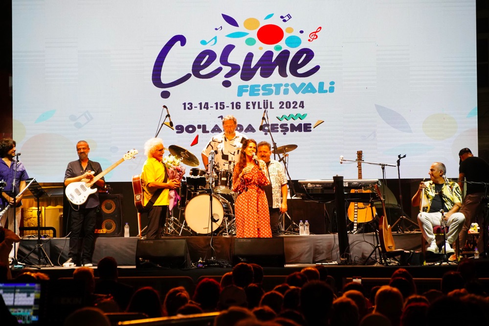 Cesme Festivali Yeni Türkü Ile Görkemli Bir Final Yaptı6