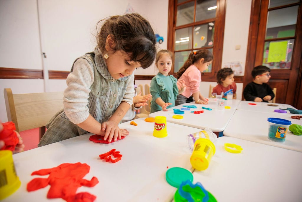 Mutlu Çocuklar Oyun Evleri Büyümeye Devam Ediyor (4)