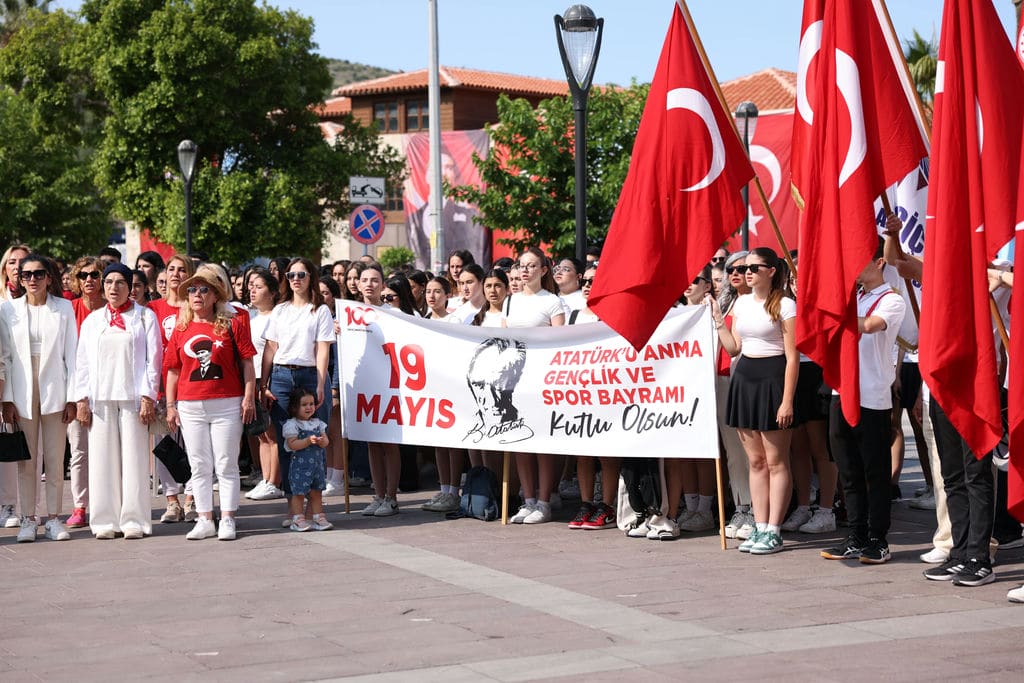 19 Mayıs, Çeşme’de Coşkuyla Kutlandı 8