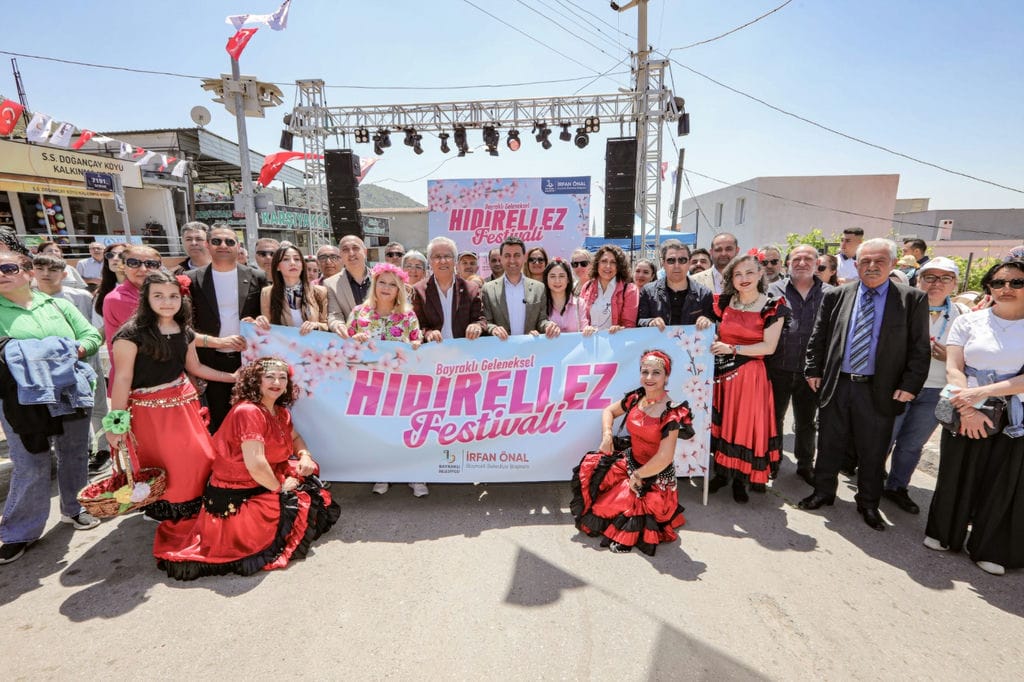 Bayraklı Hıdırellez Festivali’ne Görkemli Final (5)