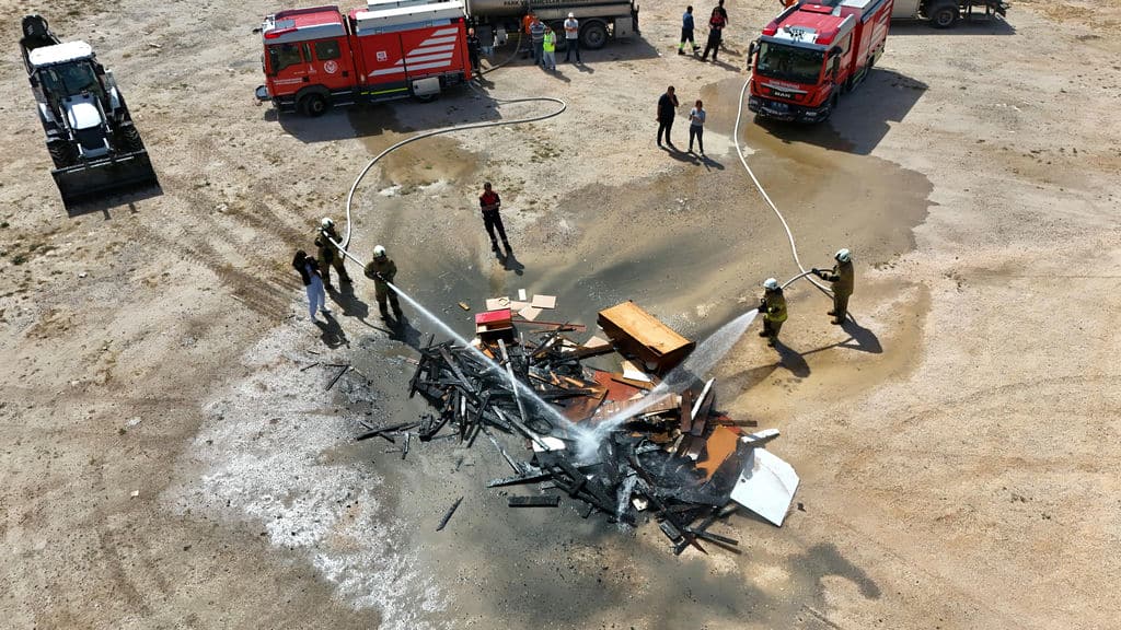 Çeşme’de ‘Yangın Söndürme Tatbikatı’ Gerçekleştirildi 3