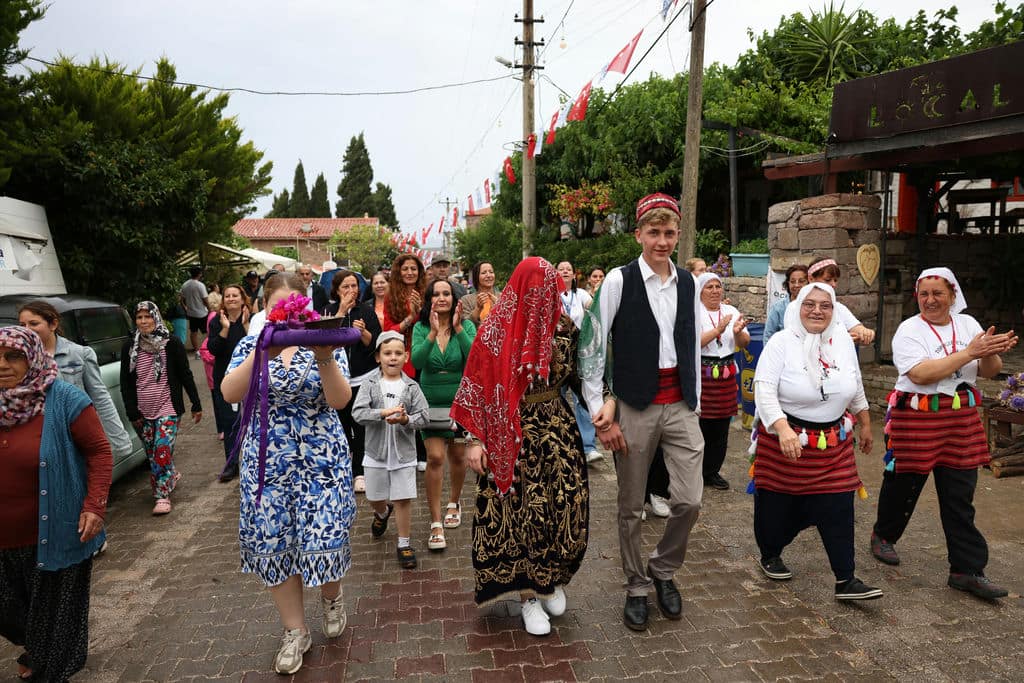 Ildırı’da Kültür, Tarih Ve Lezzet Buluşması 12