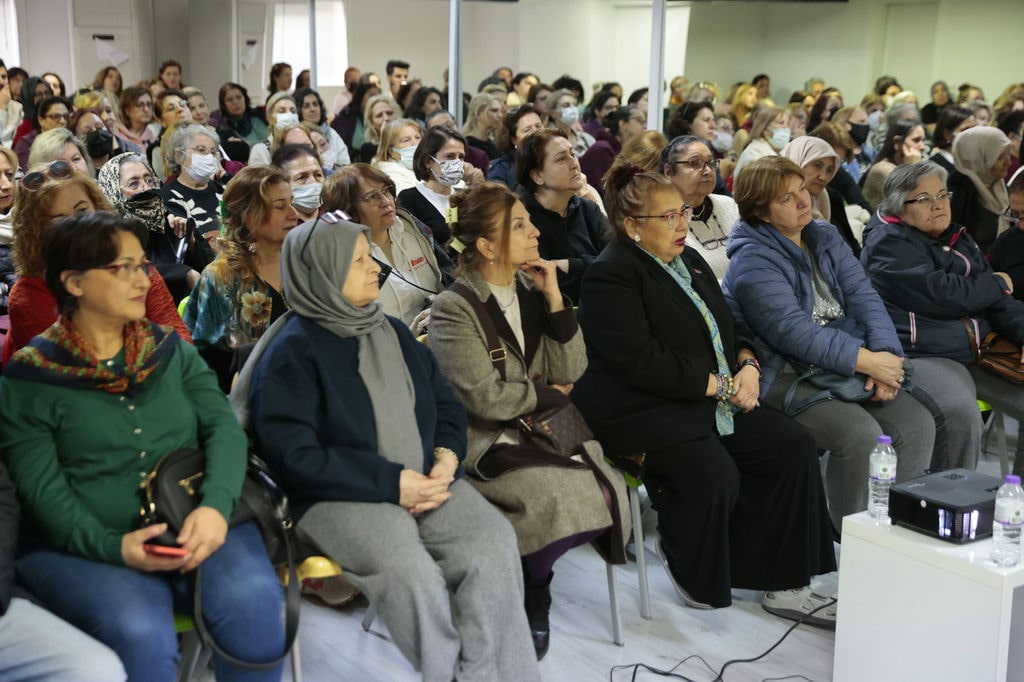 Konak’ta ‘Amazonlar El Ele’ Eğitimleri Başlıyor (2)
