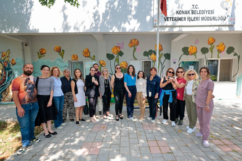 Konak’ta Ziyaretle Gelen Mutluluk Dört Can Dost Yuvasına Kavuştu (2)