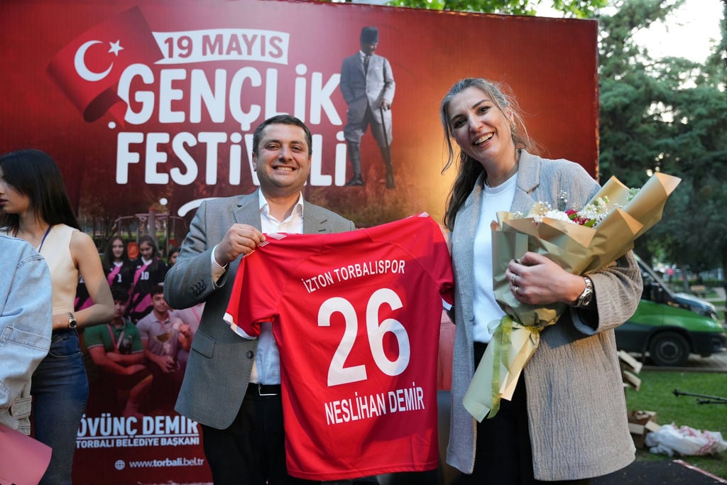 Neslihan Demir (1)