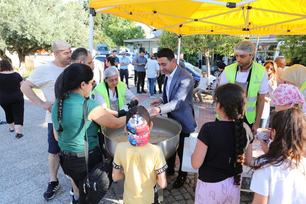Bayraklı'da Aşure Bereketi (5)